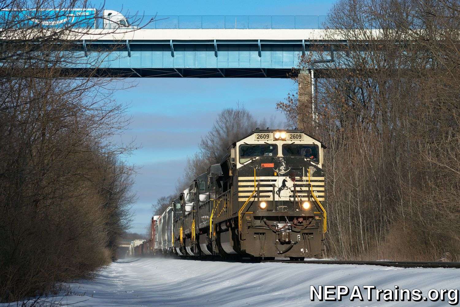 NS 11Z Southbound on the Sunbury Line in the Winter